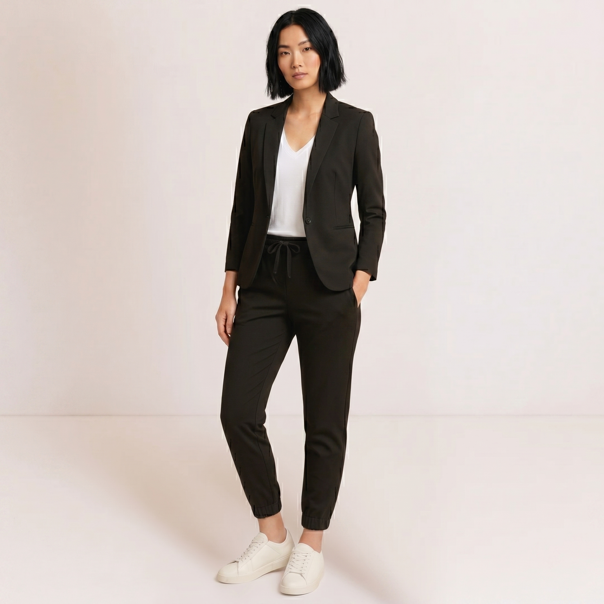 Alma - Conjunto Chaqueta Entallada y Pantalón con Cordón