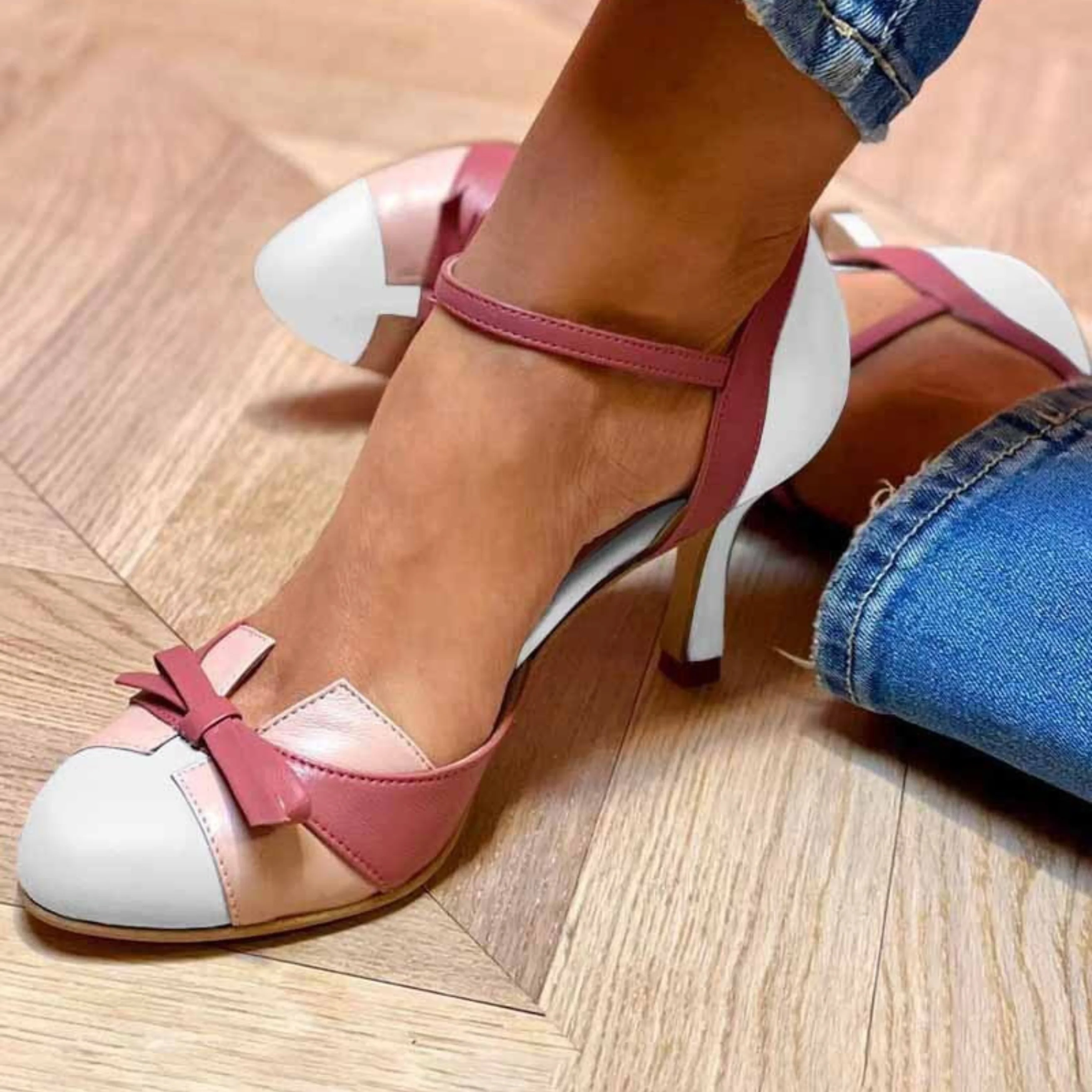 Lola - Zapatos de tacón vintage bicolor con lazo